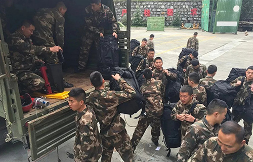 如何应对滑坡阻断金沙江？专家：处置堰塞湖一般先开明渠导流