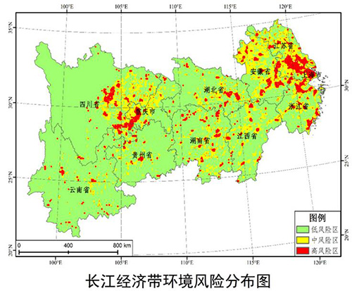 “化工围江”致长江生态环境风险加剧 沿江各地严控重化工