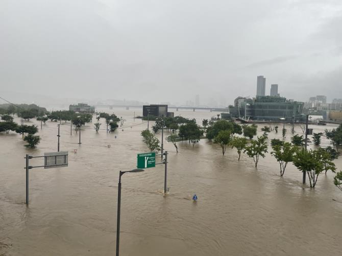 解析！是什么酿成韩国首都圈的罕见特大暴雨？