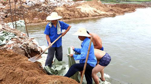 暴雨致孝昌供水中断影响18万人饮水