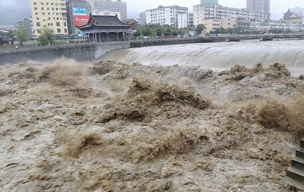 为什么有些城市区域一下雨就洪涝？是因为排污系统没弄好吗？