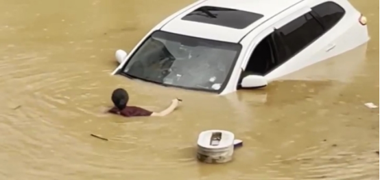 解析！是什么酿成韩国首都圈的罕见特大暴雨？