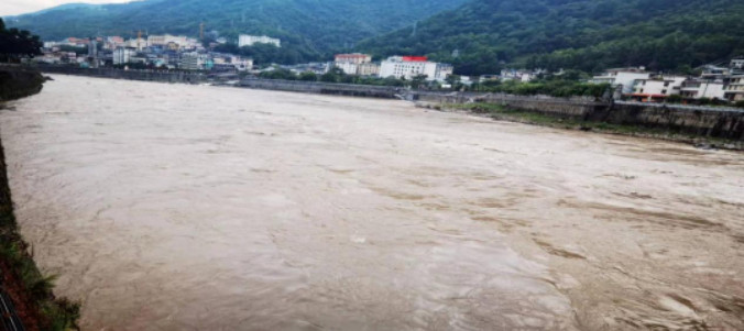 典型案例 | 怒江州泸水市污水垃圾失管失控 怒江（泸水段）沿岸环境问题突出