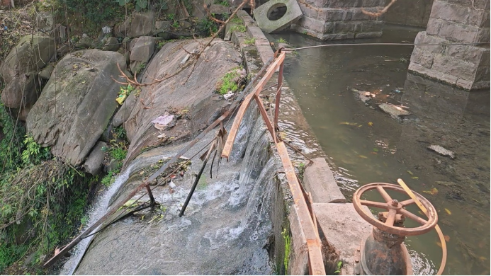 重庆市生活污水处理能力不足 一些地方仍然存在污水溢流问题