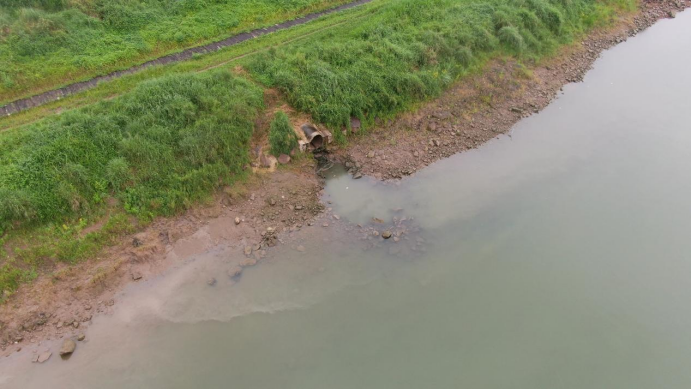 重庆市生活污水处理能力不足 一些地方仍然存在污水溢流问题