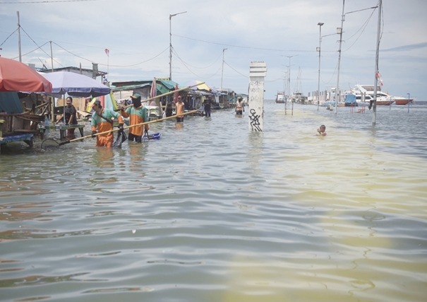 辽宁多地突发海水倒灌 盘锦多地积水基本退去